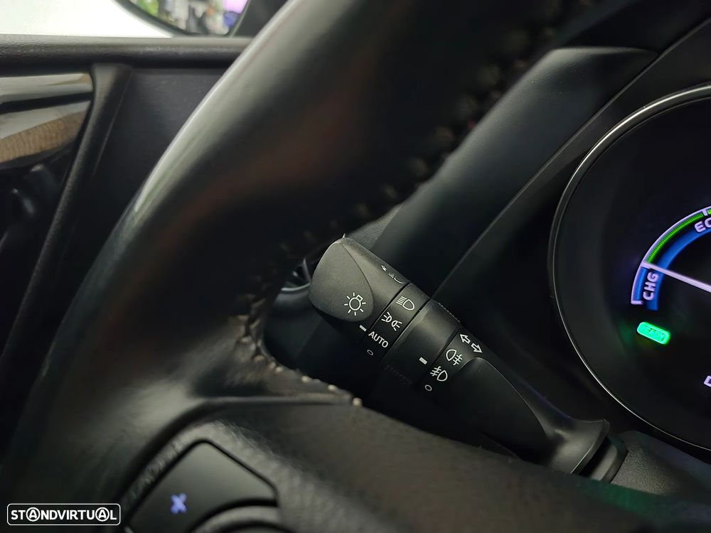 Toyota Auris 1.8 HSD Exclusive - 27