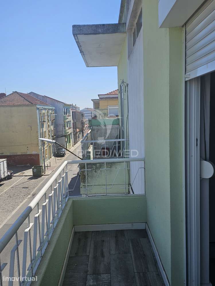 Apartamento T1+1 Totalmente Remodelado junto à Estação da CP – Baix... - Grande imagem: 3/14