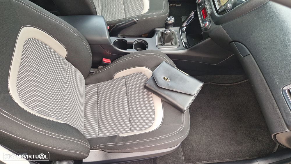 Kia Ceed SW 1.6 CRDi Prime - 17