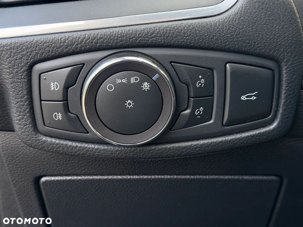 Ford S-Max 2.0 EcoBlue Titanium - 28