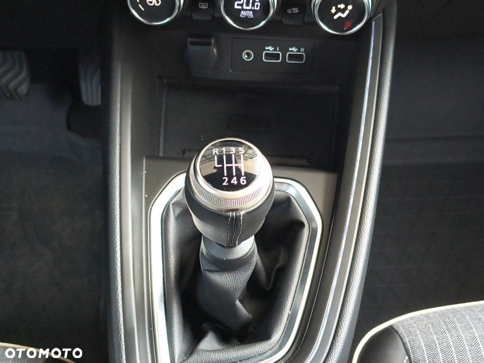 Renault Clio - 26
