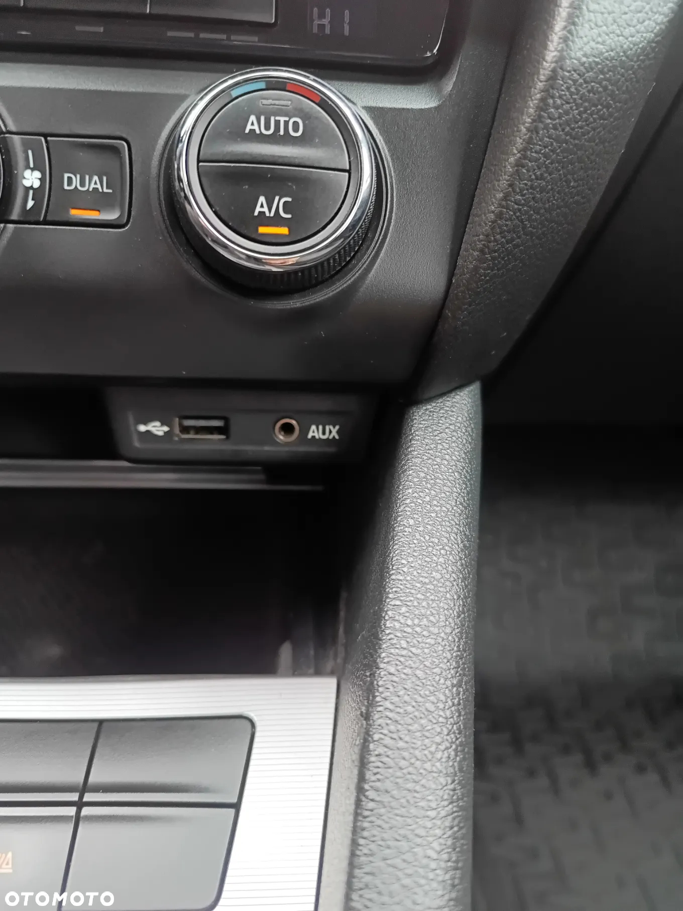 Skoda Octavia 1.6 TDI DPF Ambiente - 8