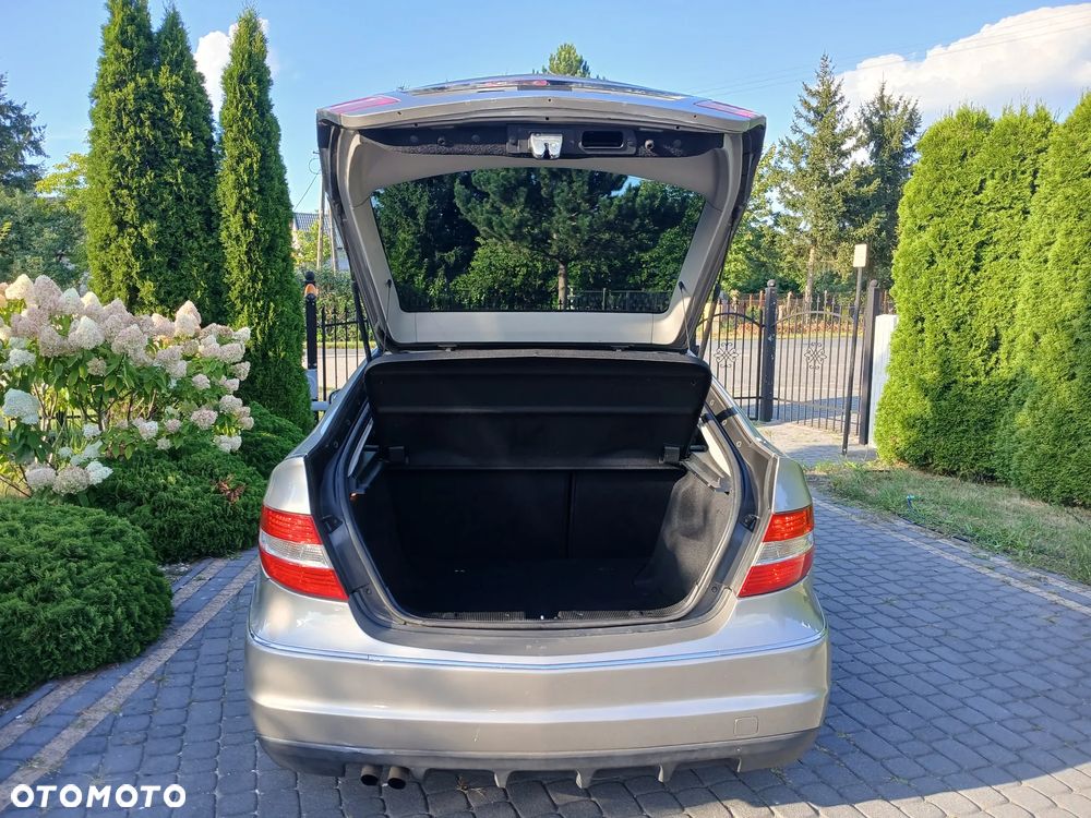 Mercedes-Benz CLC - 26