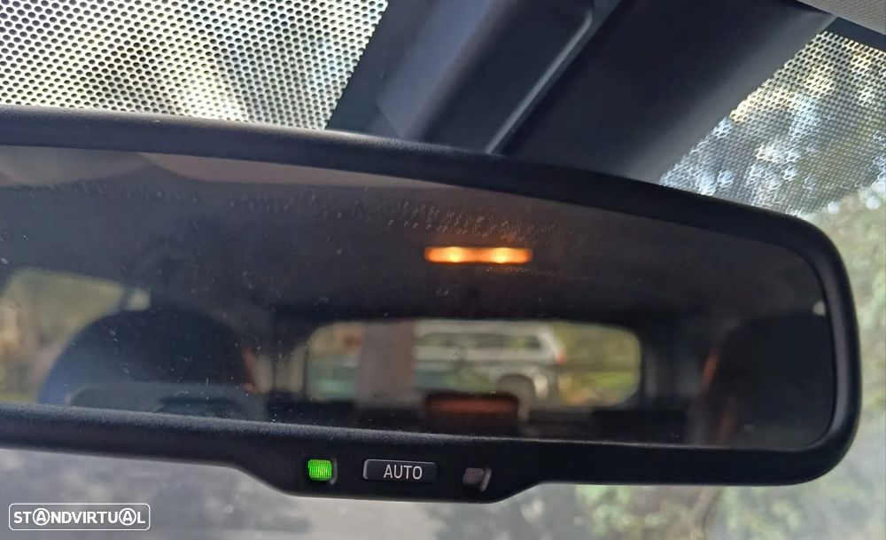 Toyota Avensis SW 2.0 D-4D Exclusive +Pele+GPS - 6