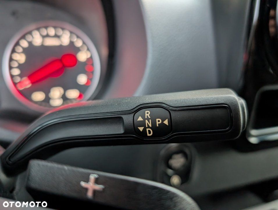 Mercedes-Benz Sprinter - 9