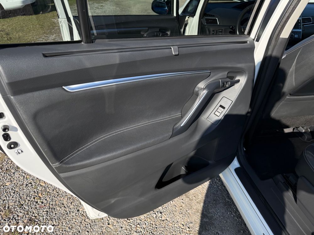 Toyota Verso 2.0 D-4D Prestige 7os - 23