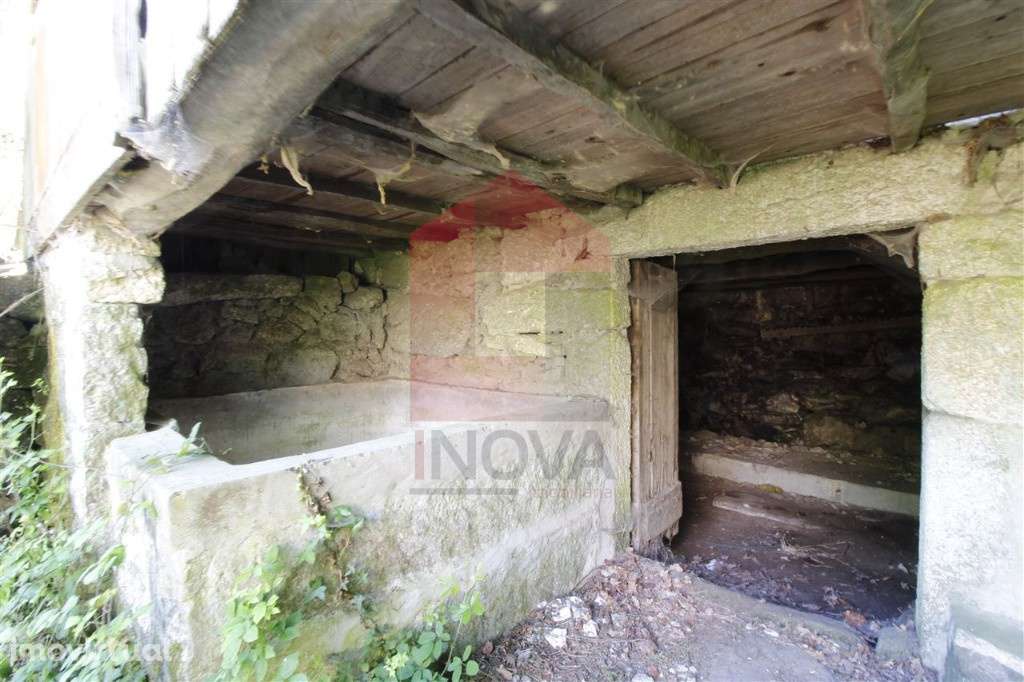 Quintinha para restauro em Friande, Póvoa de Lanhoso - Grande imagem: 5/23