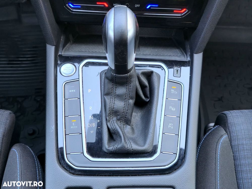 Volkswagen Passat - 8