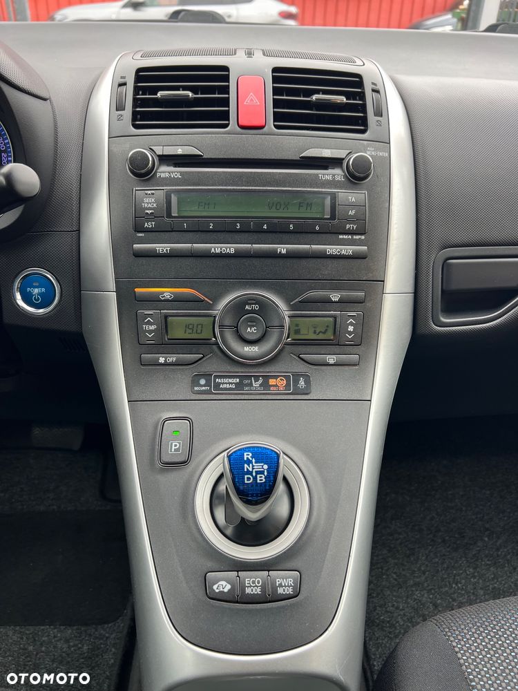 Toyota Auris 1.8 HSD Luna - 28