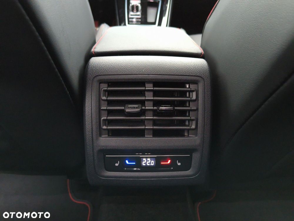 Volkswagen Golf 2.0 TSI GTI Edition 50 DSG - 33