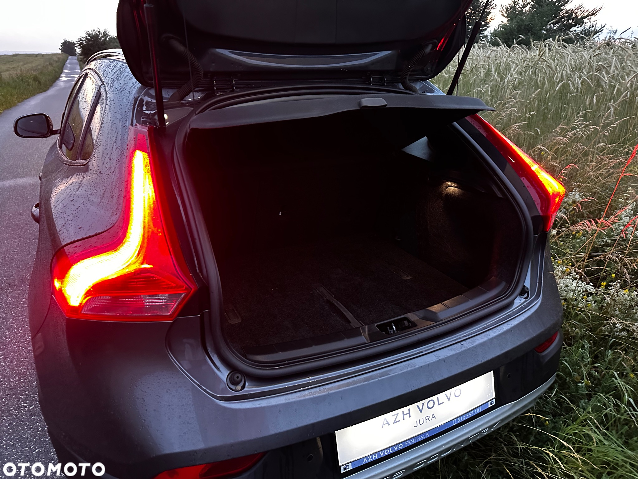 Volvo V40 Cross Country D2 Summum - 11