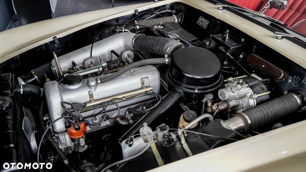 Mercedes-Benz SL - 25