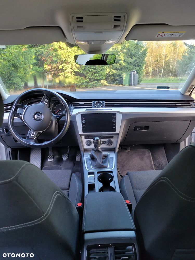 Volkswagen Passat 2.0 TDI BMT Comfortline - 14