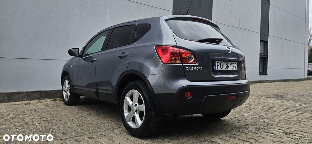 Nissan Qashqai 2.0 dCi 4 x 4 DPF tekna - 9