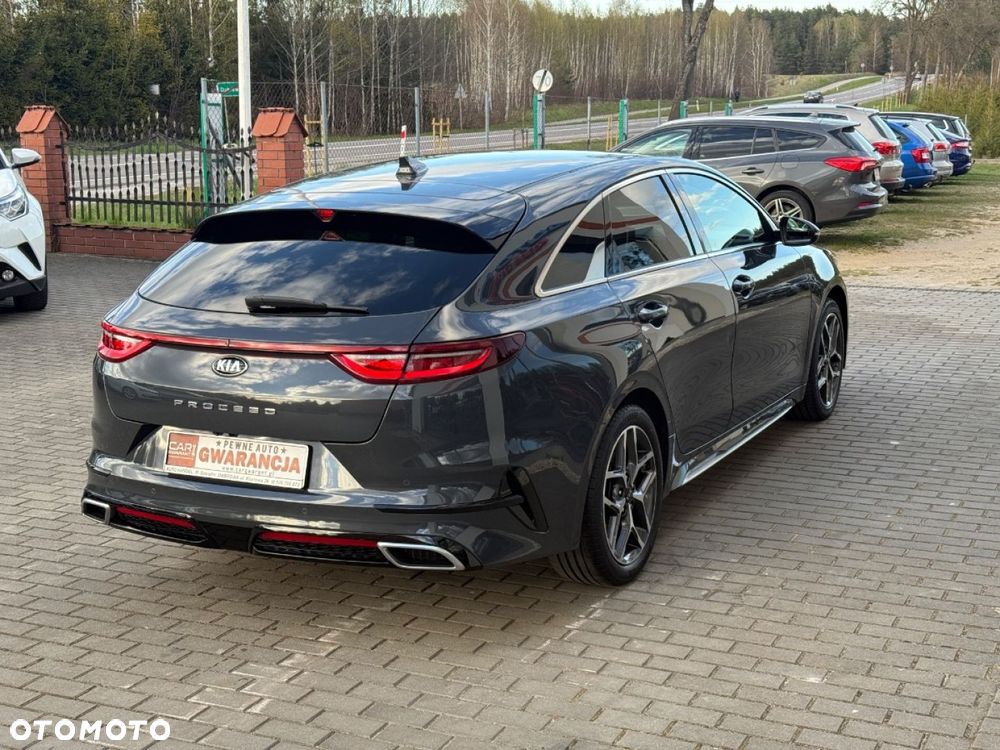 Kia ProCeed - 10