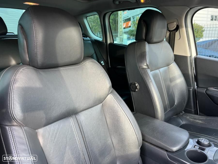 Peugeot 3008 2.0 HDi Hybrid4 - 8