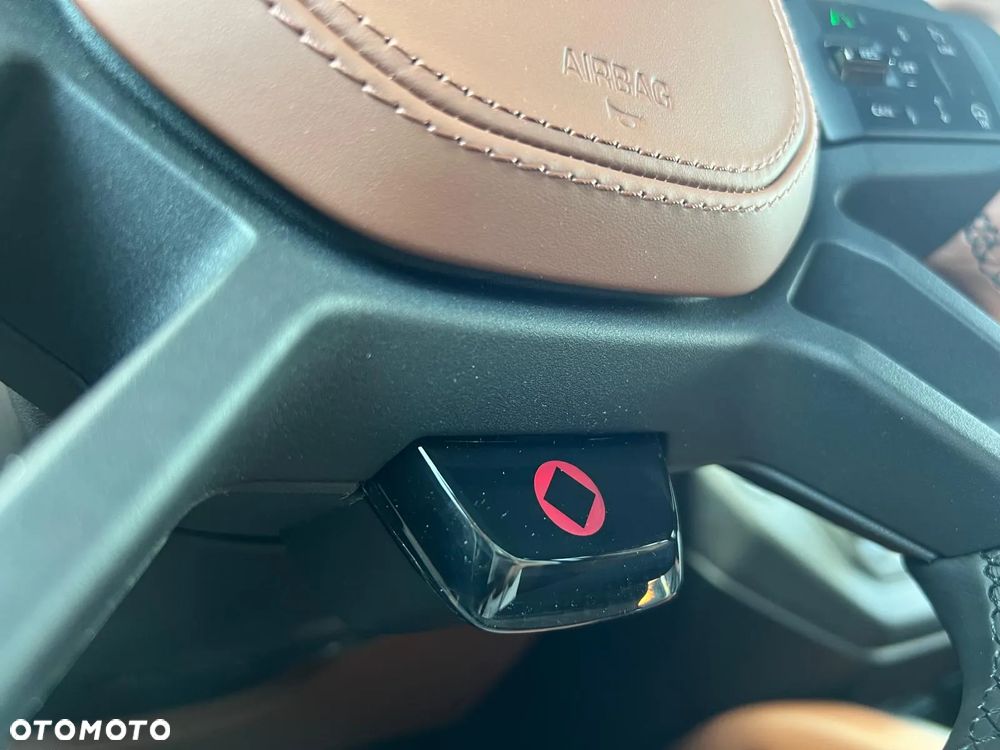 Land Rover Defender - 20