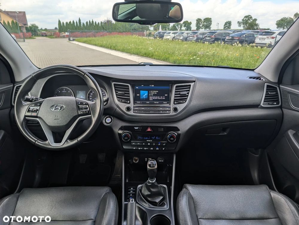 Hyundai Tucson 1.7 CRDI BlueDrive Style 2WD - 25