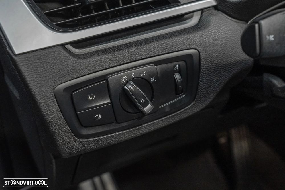 BMW X1 16 d sDrive Auto Pack M - 22