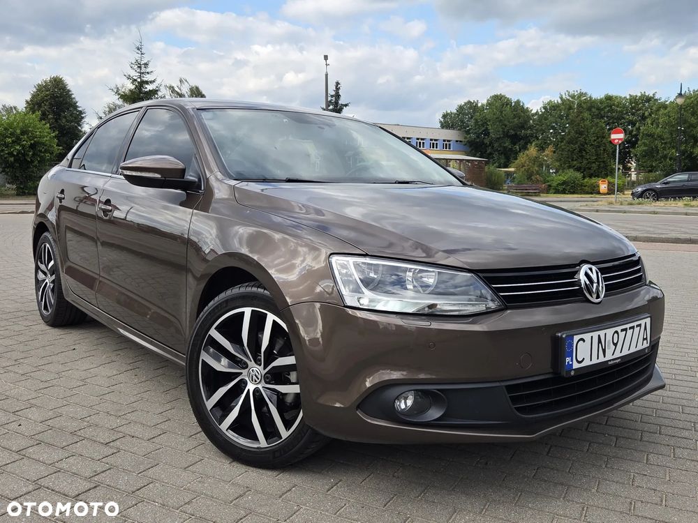 Volkswagen Jetta 1.2 TSI Comfortline - 8