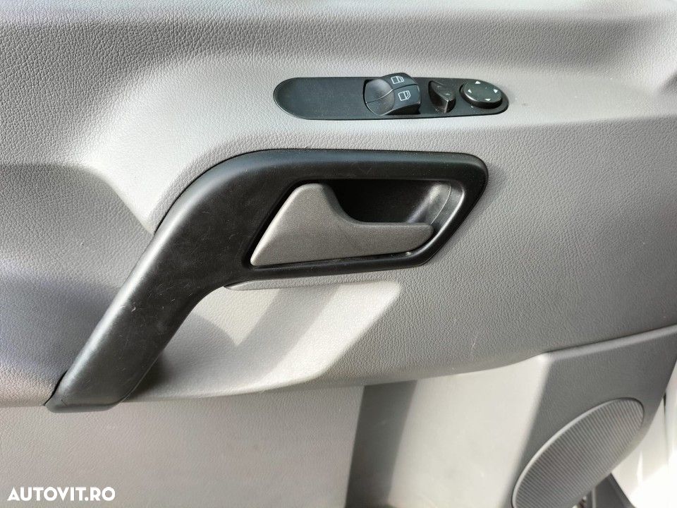 Volkswagen Crafter - 11