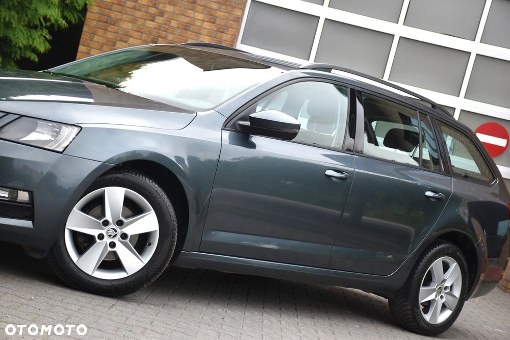 Skoda Octavia 1.6 TDI DSG Style - 38