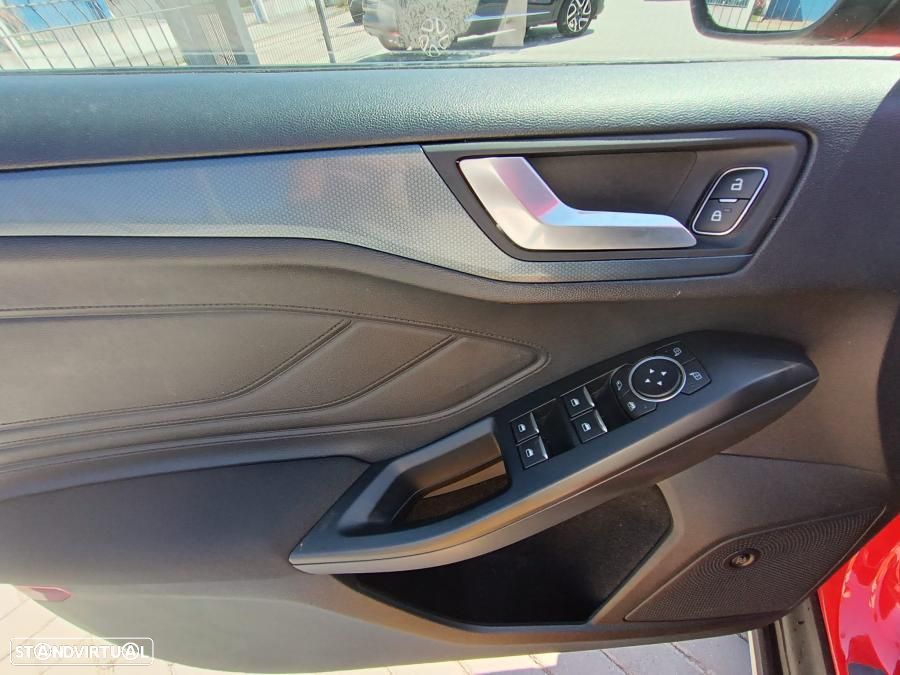 Ford Focus 1.0 EcoBoost Active - 6