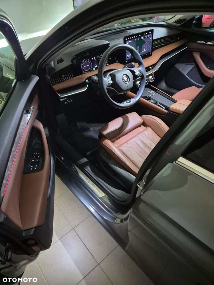 Skoda Superb 2.0 TDI SCR L&K DSG - 29