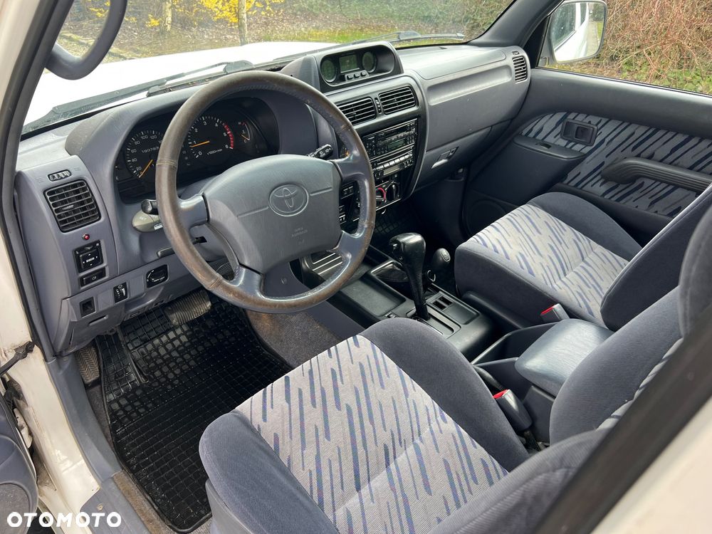 Toyota Land Cruiser - 15