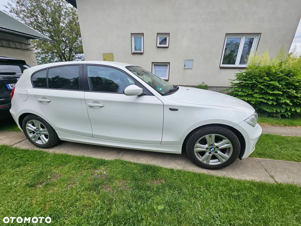 BMW Seria 1 118d DPF - 6