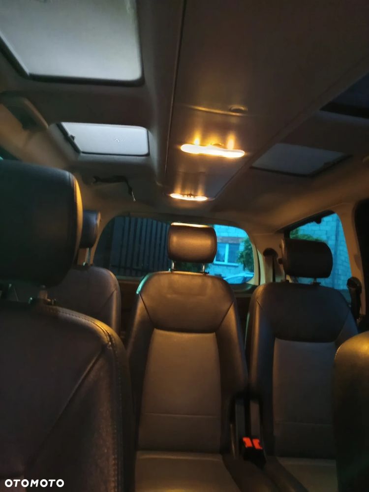 Ford Galaxy 2.0 TDCi Ghia - 27