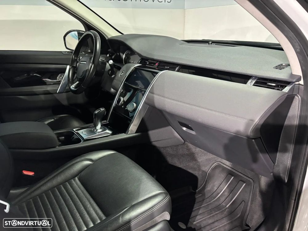 Land Rover Discovery Sport - 11