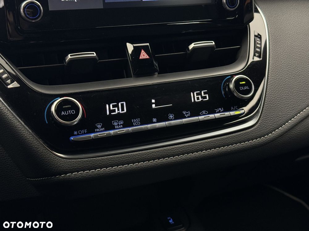 Toyota Corolla 2.0 Hybrid Comfort - 26