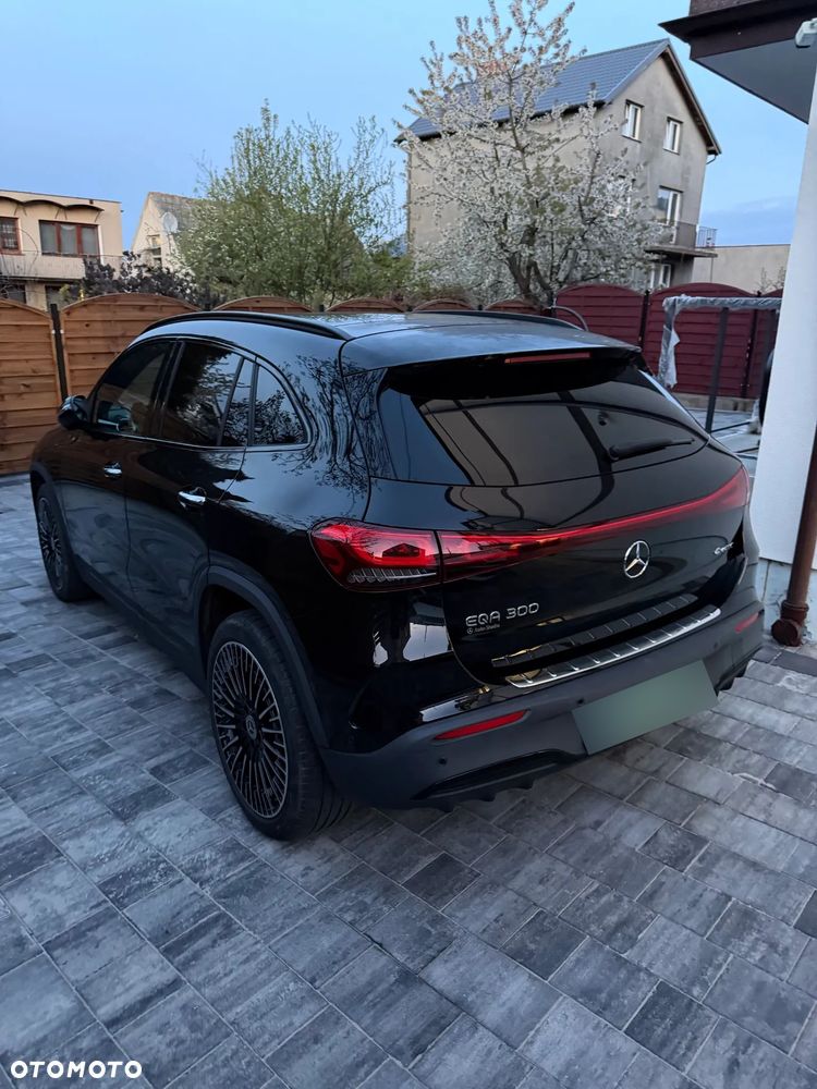 Mercedes-Benz EQA 300 66.5kWh 4-Matic AMG Line - 5