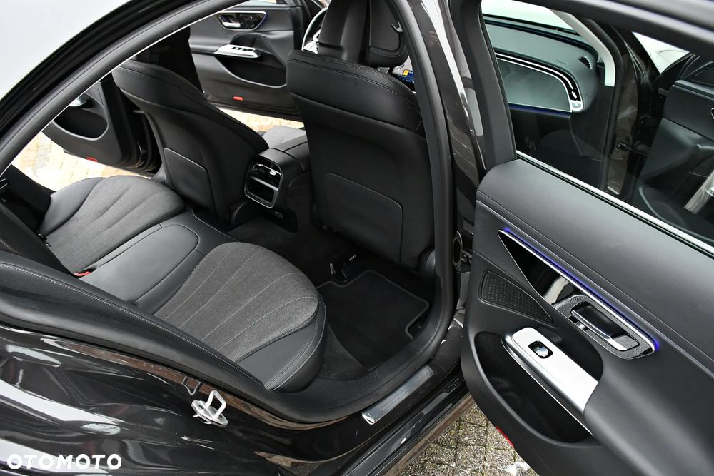 Mercedes-Benz Klasa E 200 Avantgarde - 22