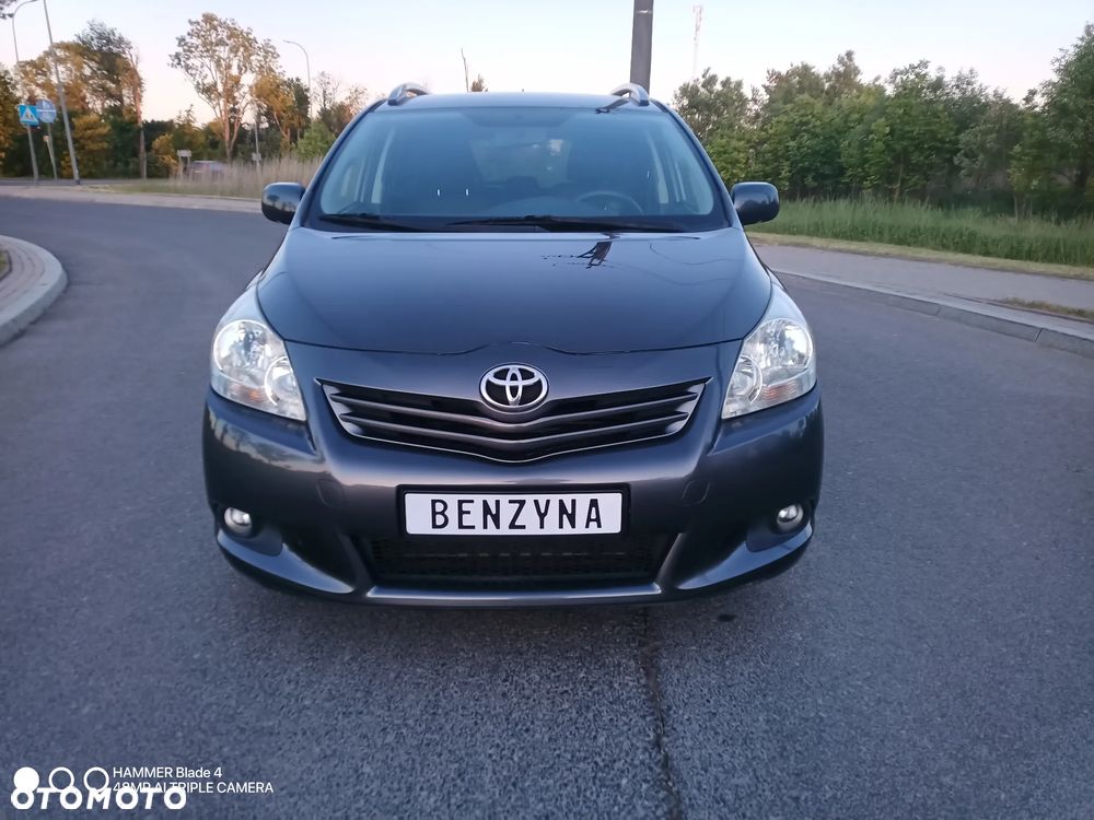 Toyota Verso 2.0 D-4D Edition - 2