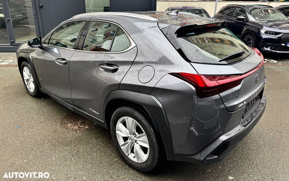 Lexus UX 250h Business Edition - 5