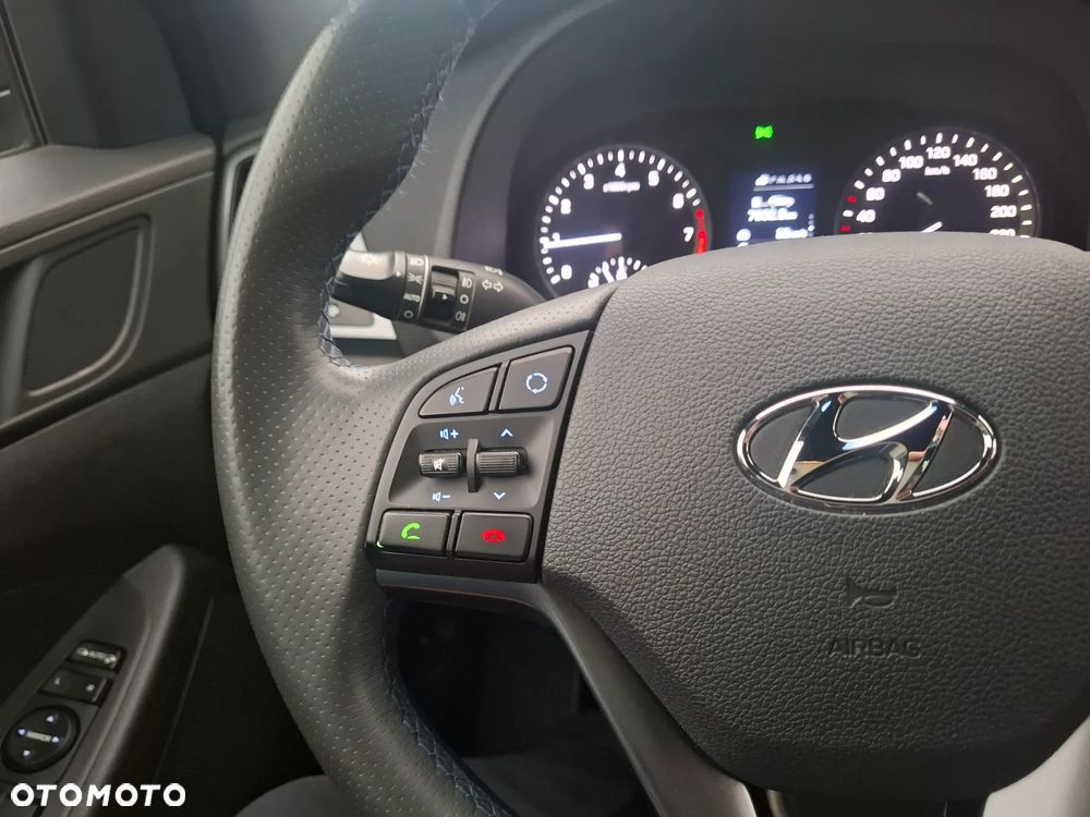 Hyundai Tucson 1.6 GDI BlueDrive GO 2WD - 33