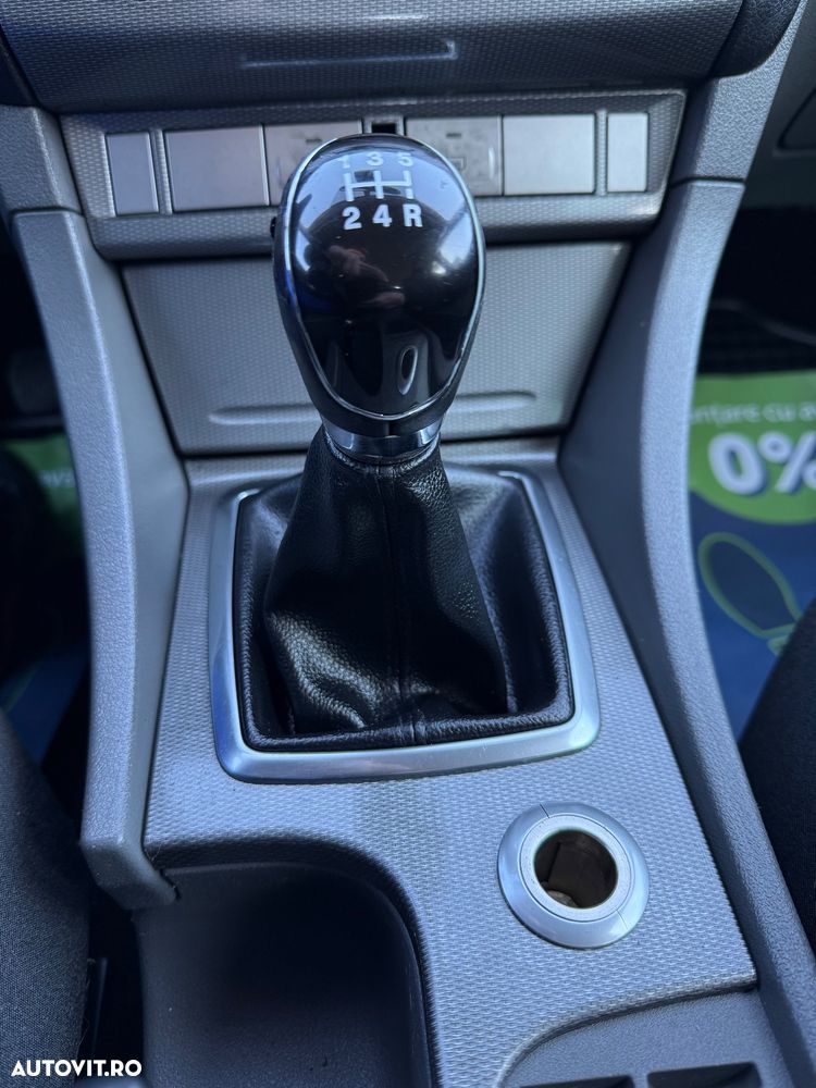 Ford Focus 1.6 16V Titanium - 32