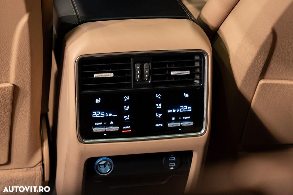 Porsche Cayenne Coupe - 30