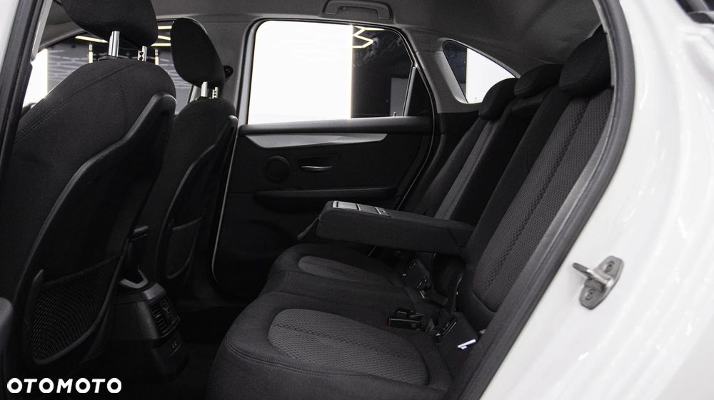BMW Seria 2 218d Advantage - 16