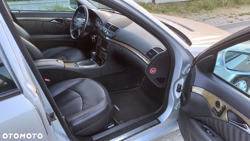 Mercedes-Benz Klasa E 320 CDI 7G-TRONIC Avantgarde DPF - 15