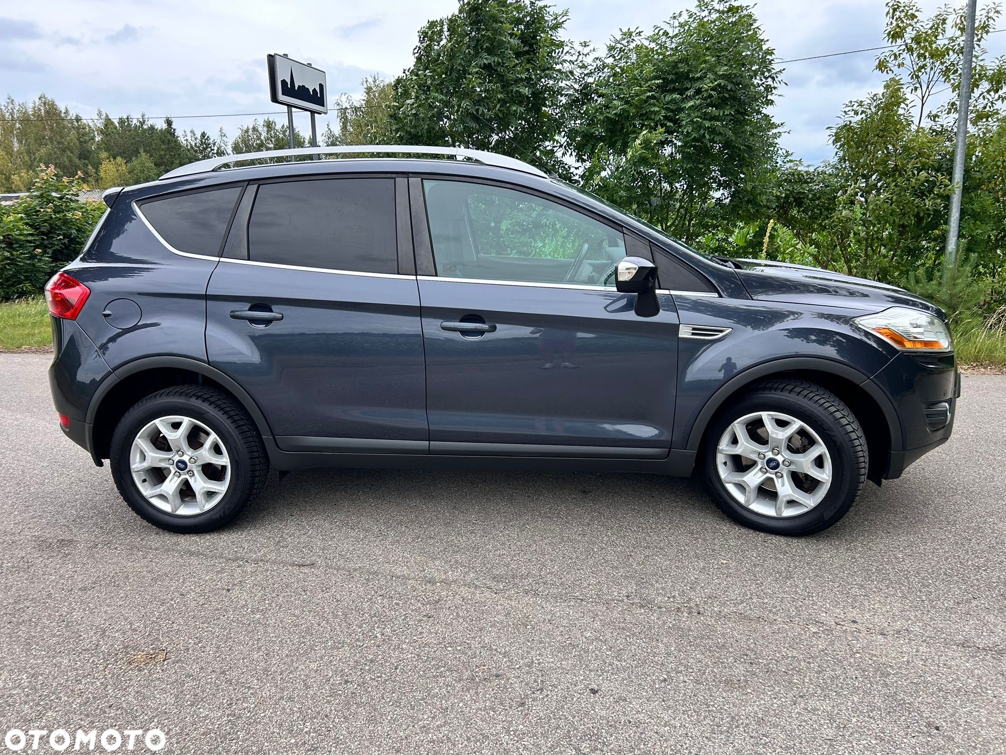 Ford Kuga 2.0 TDCi 2x4 Titanium - 9