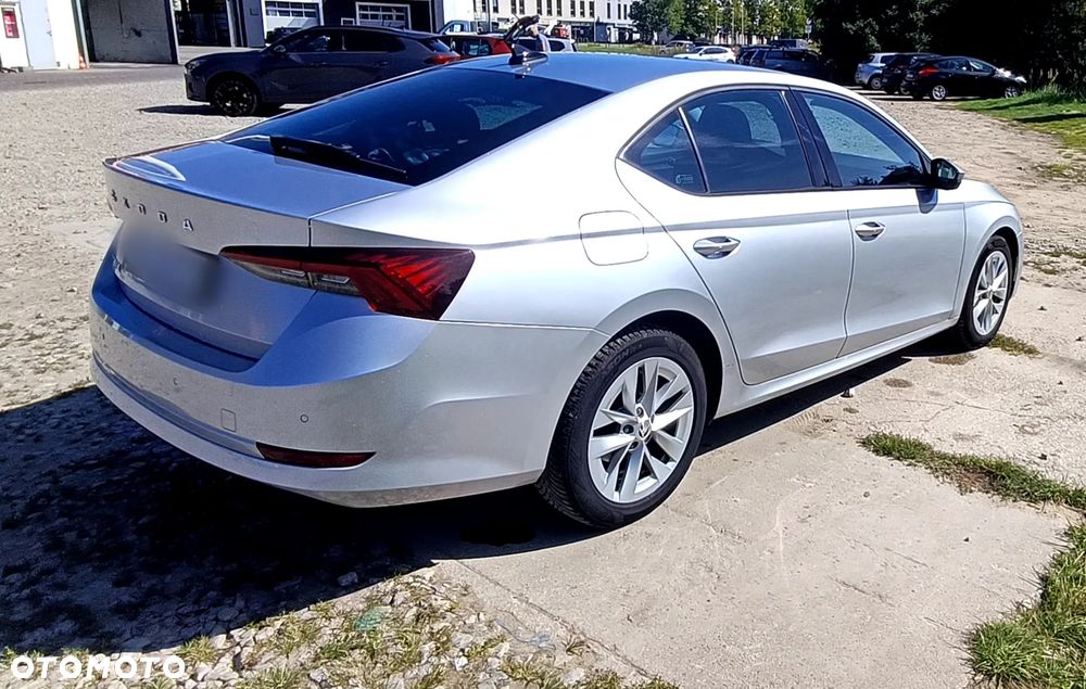 Skoda Octavia 1.5 TSI ACT Active - 4