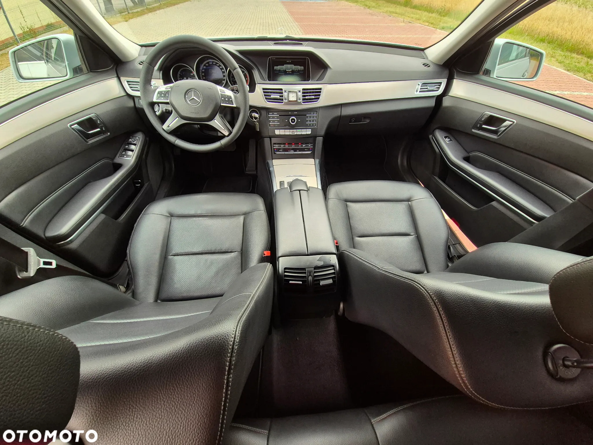 Mercedes-Benz Klasa E 200 BlueTEC 7G-TRONIC Classic - 34