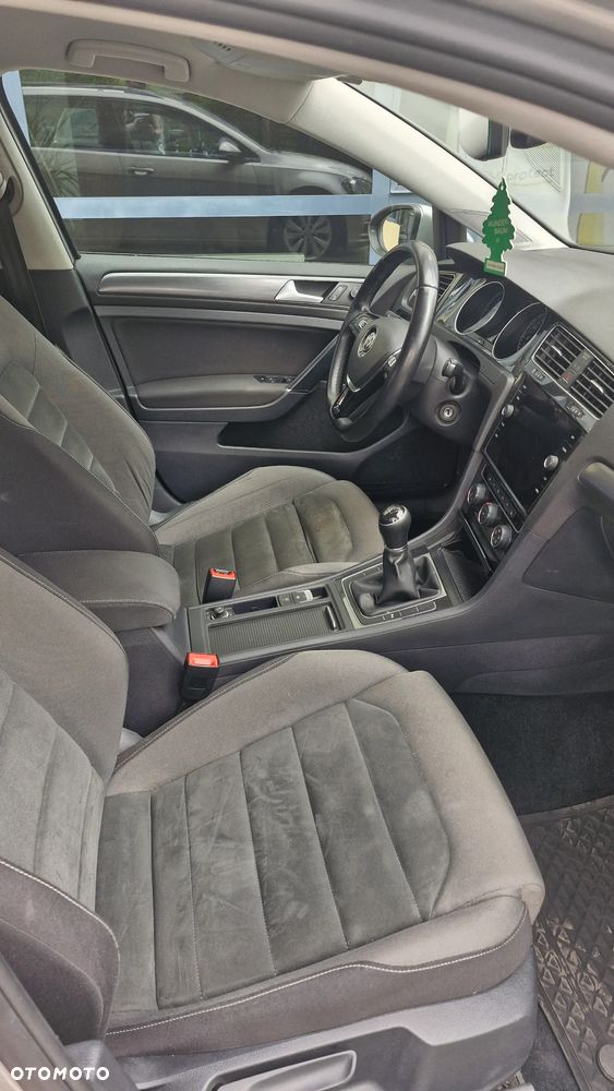 Volkswagen Golf 1.6 TDI BMT Comfortline - 17