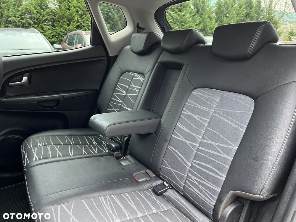 Kia Venga 1.6 Business Line - 16