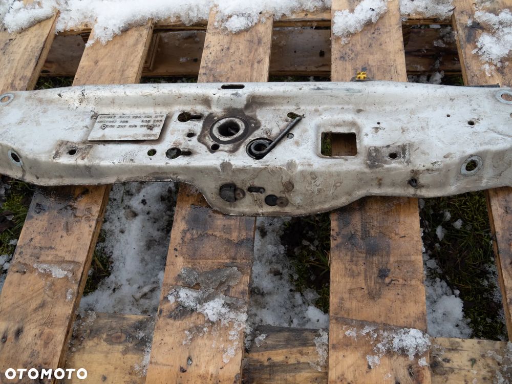 Pas przedni górny Opel Zafira B Z157 - 3