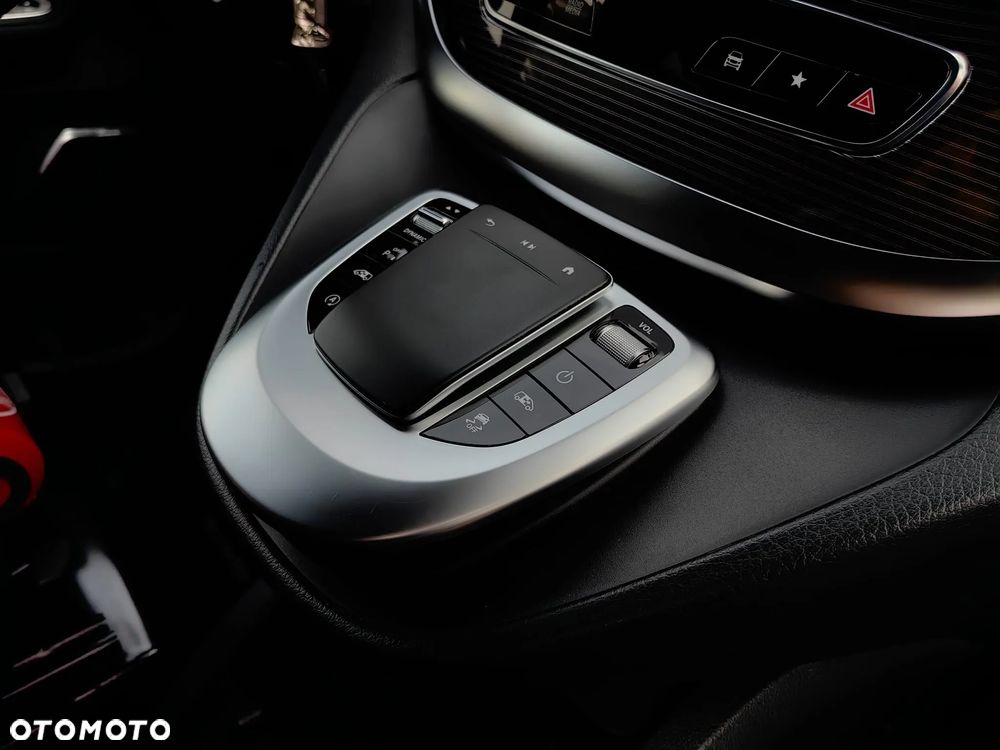 Mercedes-Benz Klasa V 300 d 4-Matic Avantgarde 9G-Tronic (ekstra d³) - 34