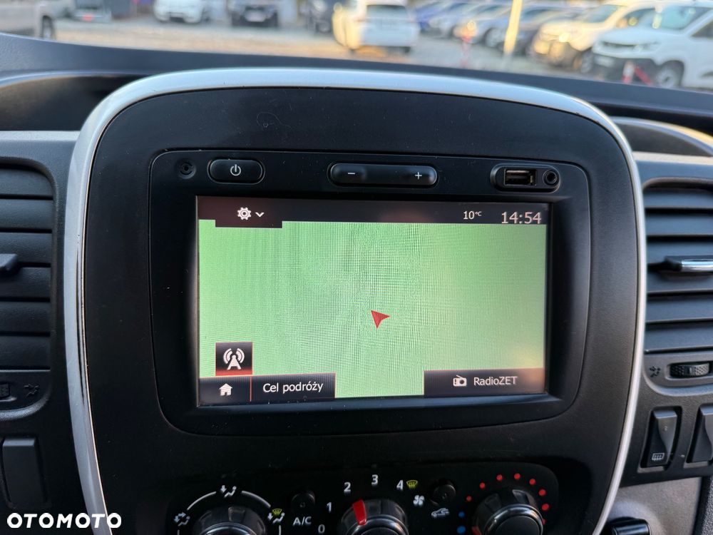 Renault Trafic Furgon Brygadowy Long L2H1 6 osób - 13